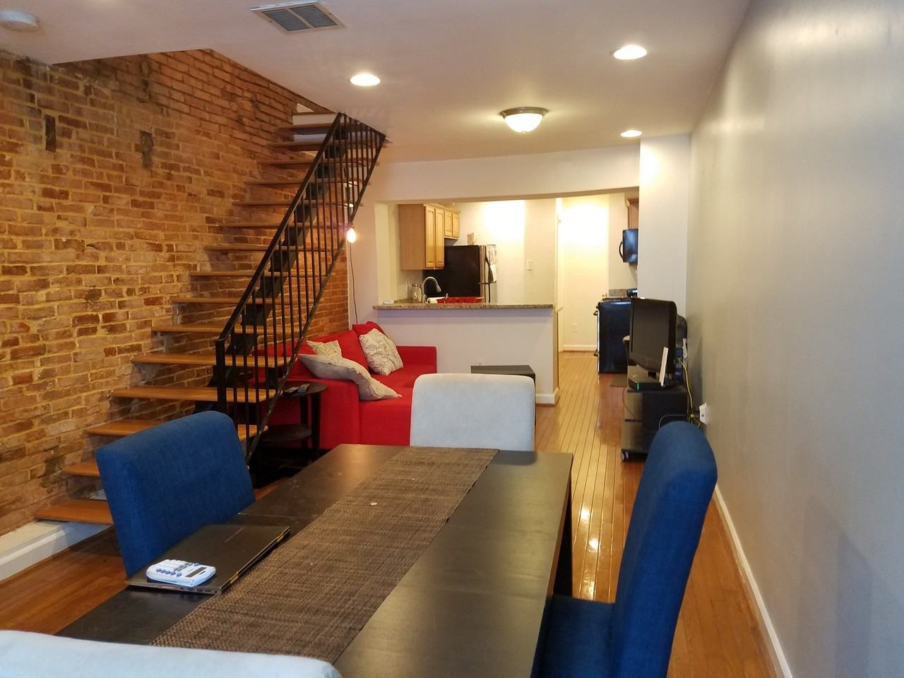 2216 Portugal St - Photo 3 of 15
