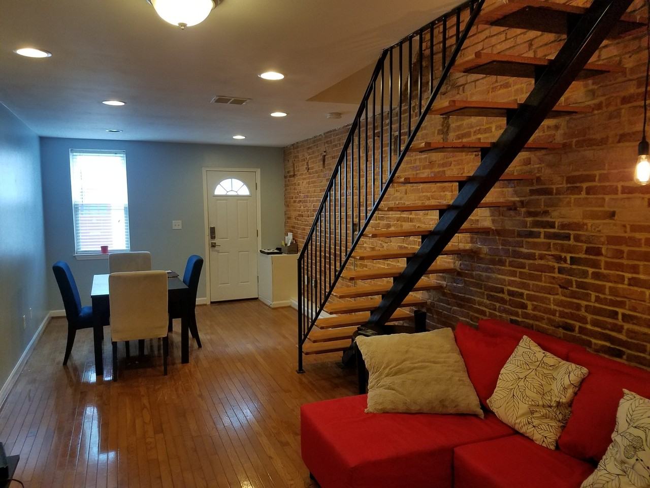 2216 Portugal St - Photo 2 of 15