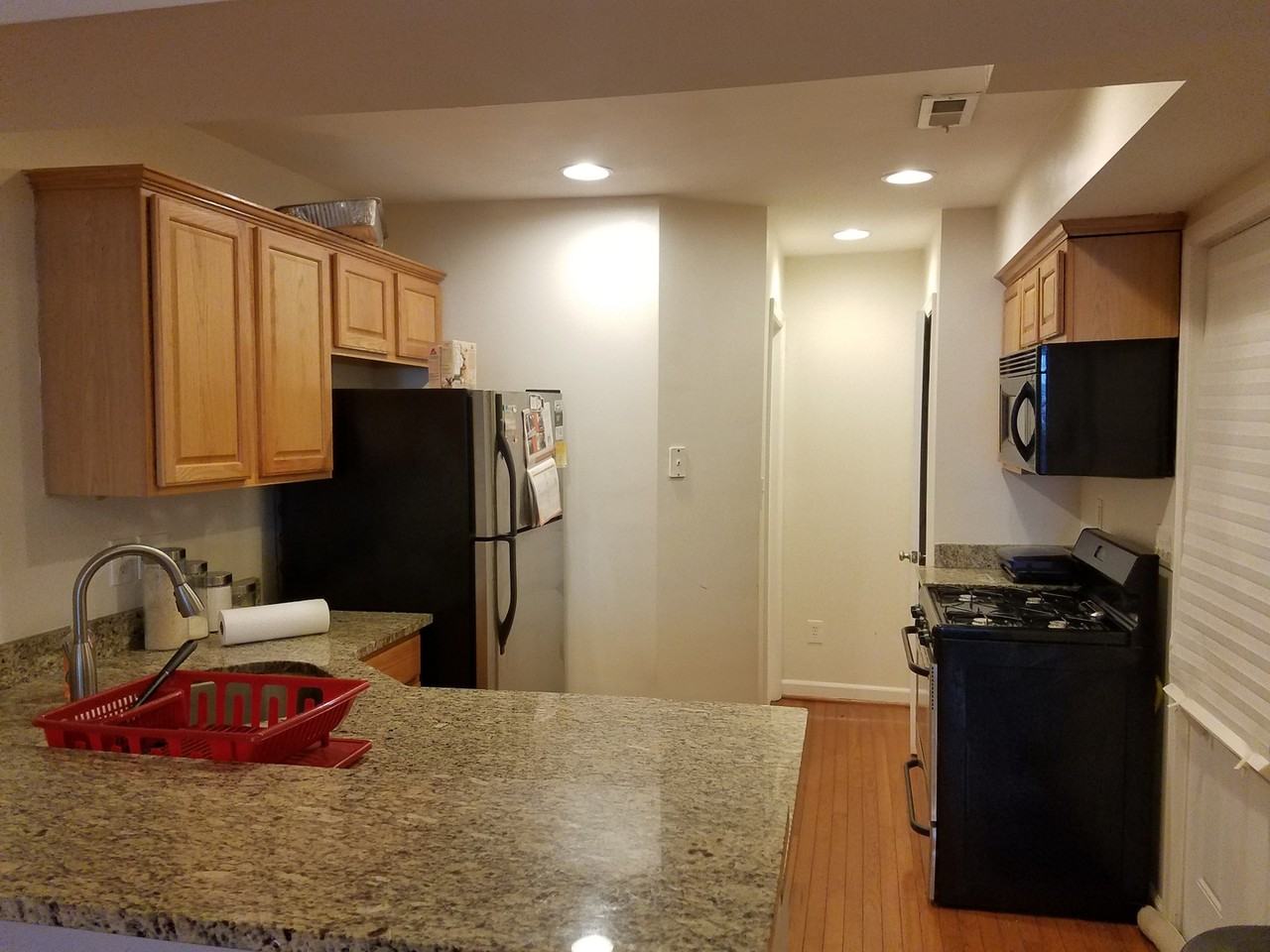 2216 Portugal St - Photo 6 of 15