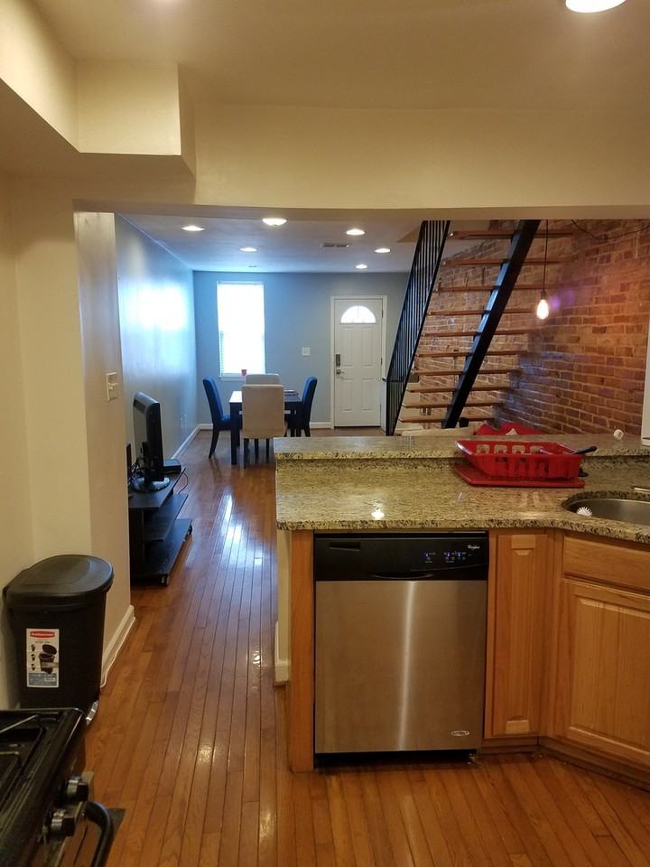 2216 Portugal St - Photo 5 of 15