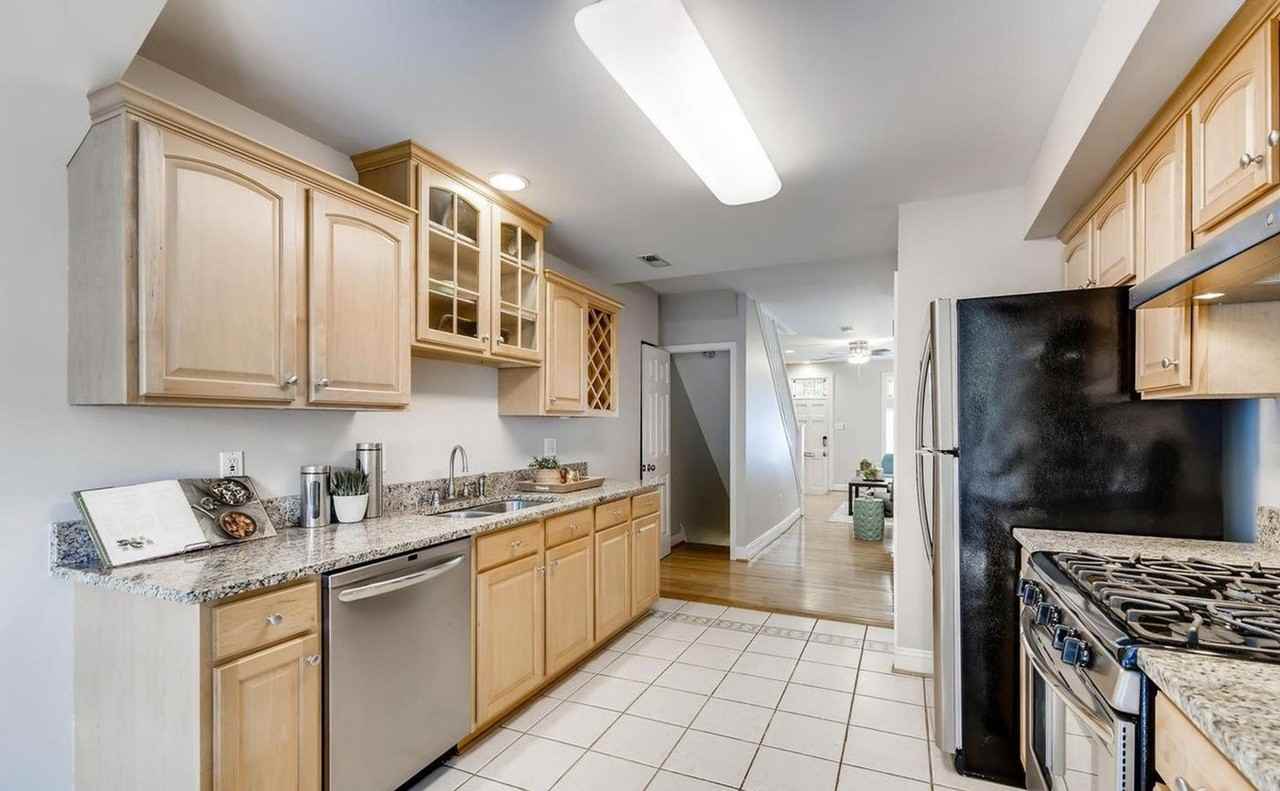 507 S Luzerne Ave - Photo 7 of 29