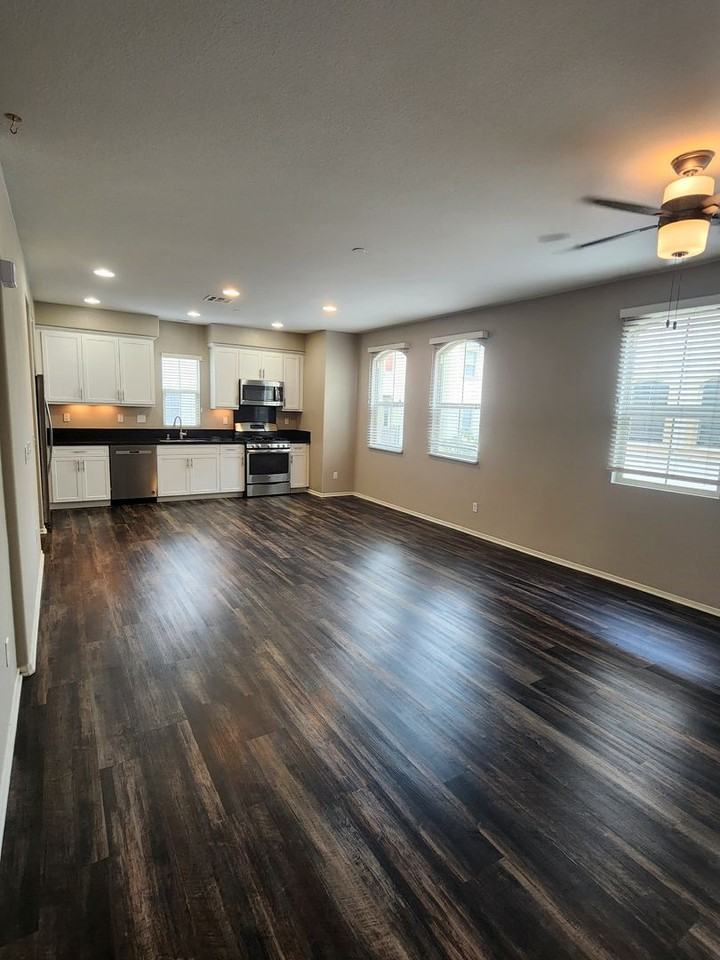 5059 Juneberry Ct - Photo 2 of 32