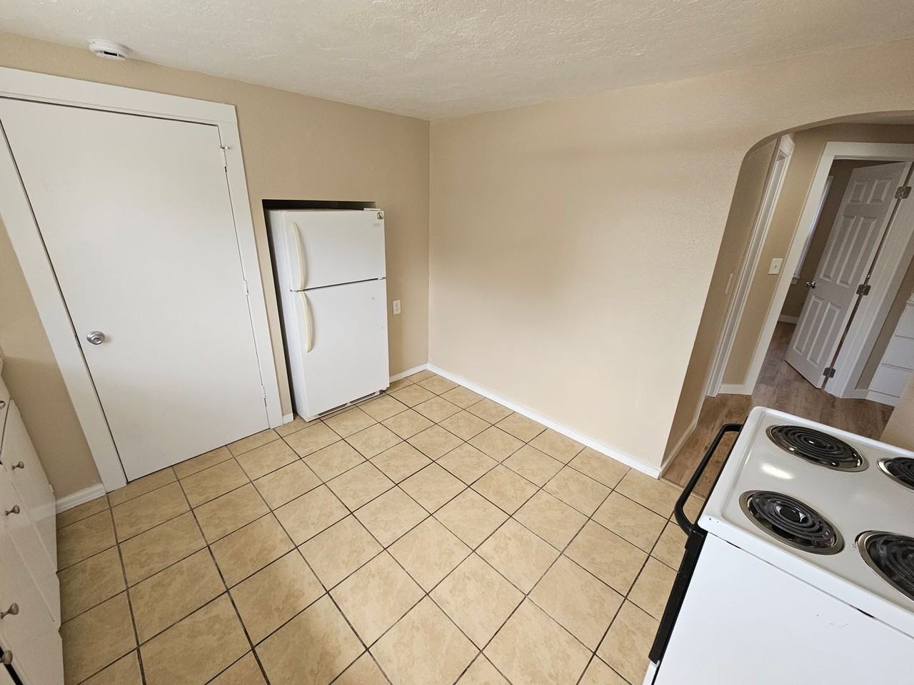 499 17th St Se - Photo 5 of 16