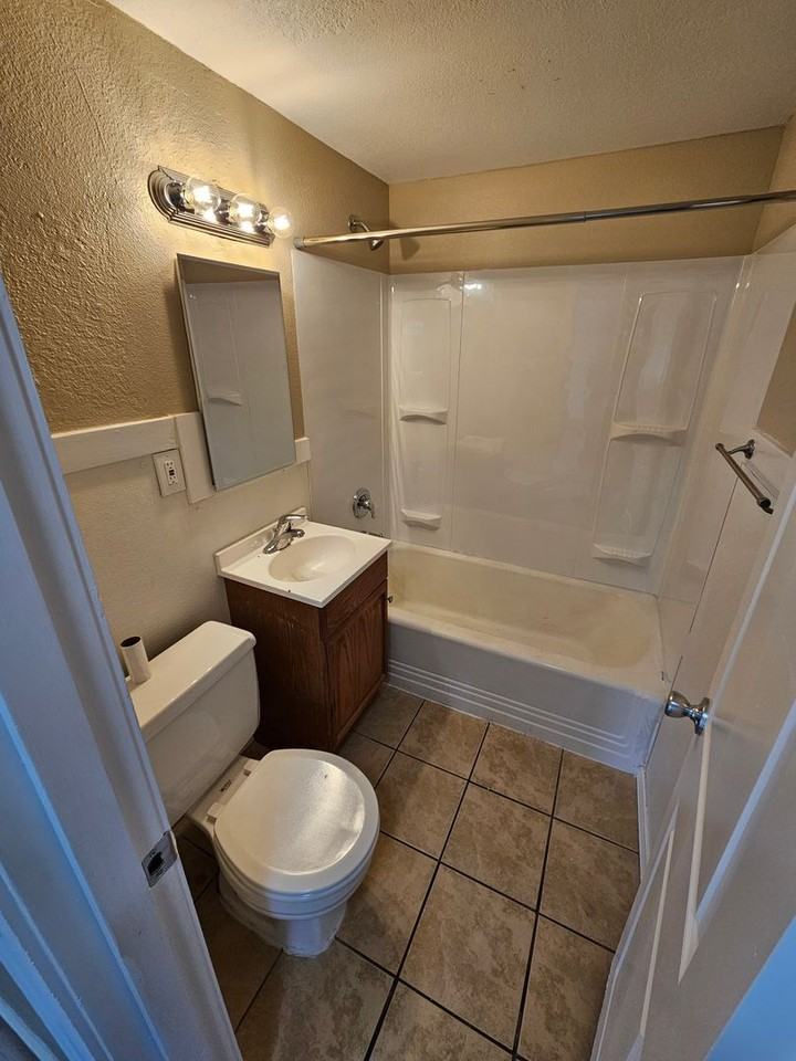 499 17th St Se - Photo 7 of 16