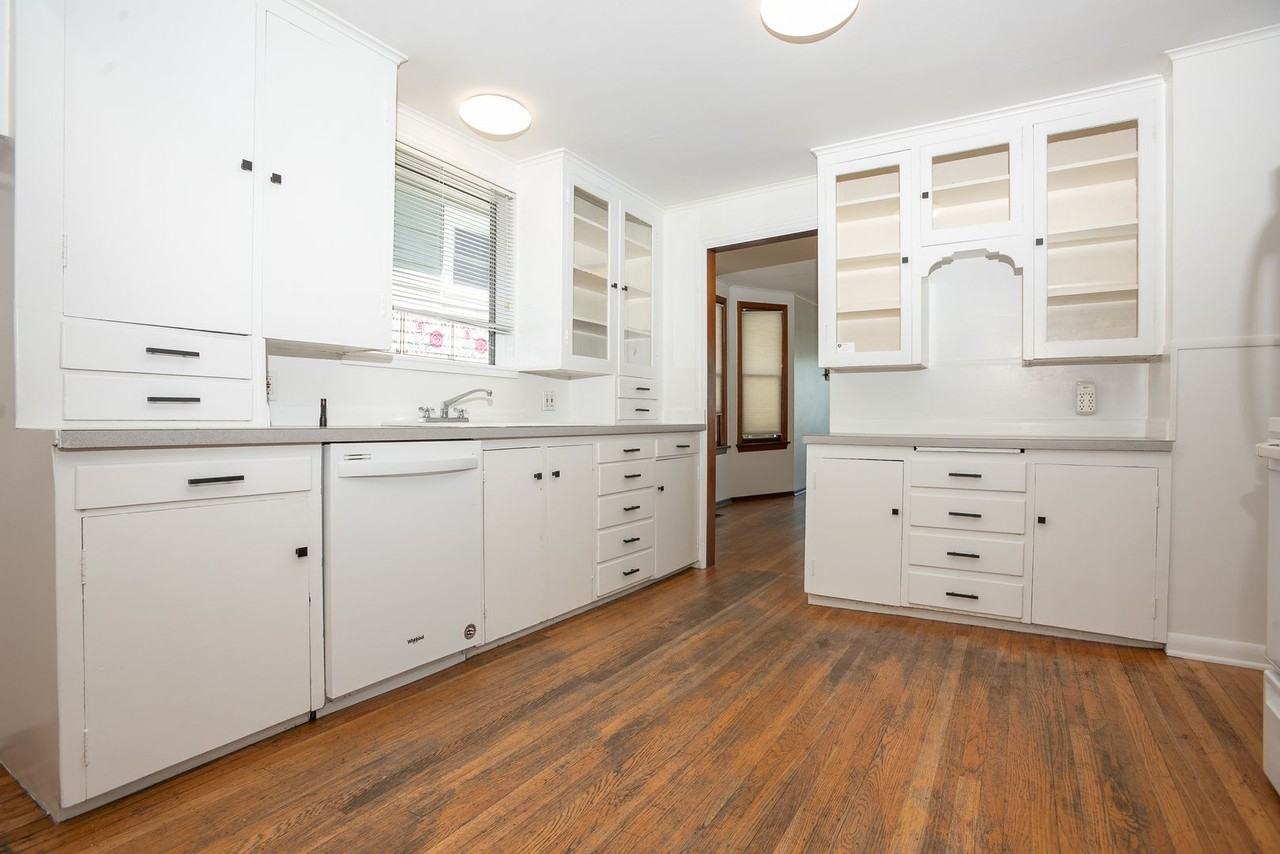 3731 Eastern Ave N - Photo 3 of 38