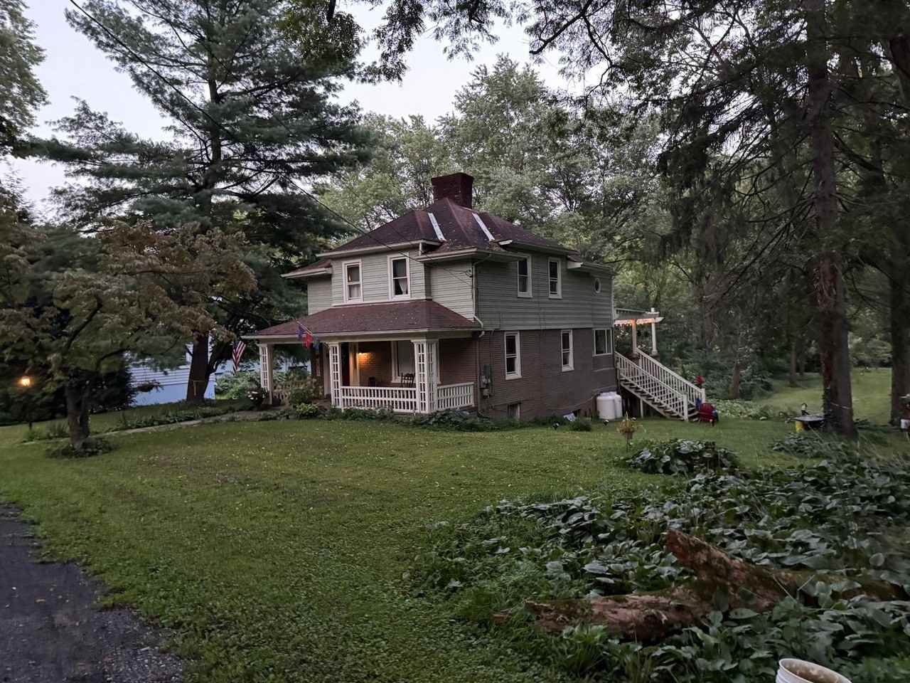 2611 Old River Rd - Photo 2 of 30