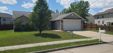 featured image of 315 Bay Pointe Ln