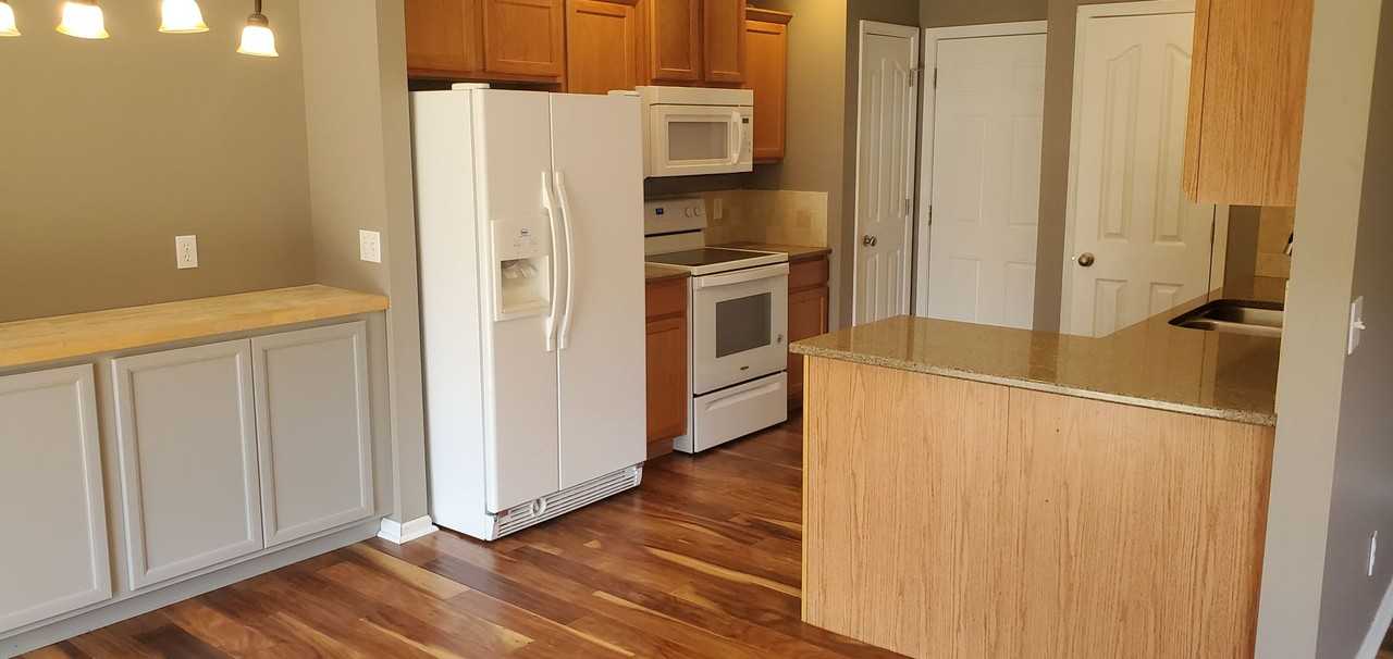 315 Bay Pointe Ln - Photo 5 of 16