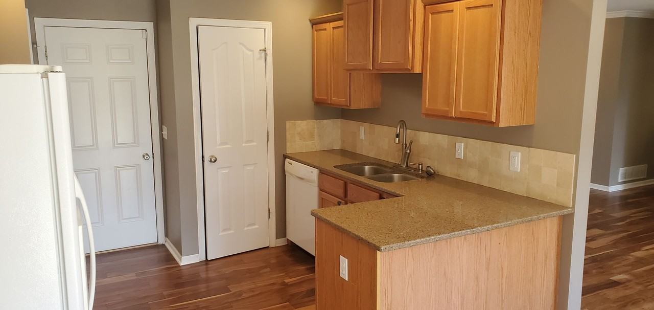 315 Bay Pointe Ln - Photo 7 of 16