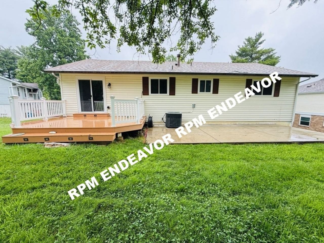 2029 Kentmore Ln - Photo 3 of 23