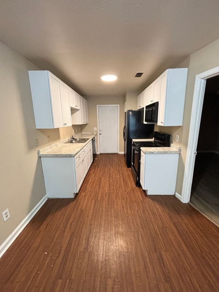 2856 Botany Pl - Photo 2 of 17