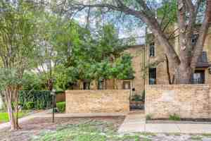 featured image of 205 Chichester Pl #16