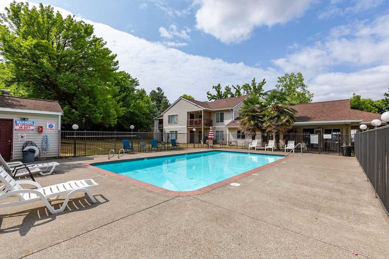 Willow Springs Apartments - Photo 3 of 11