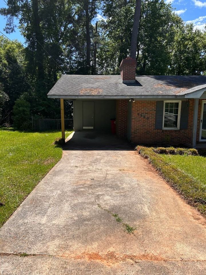 4380 Azalea Dr - Photo 2 of 17