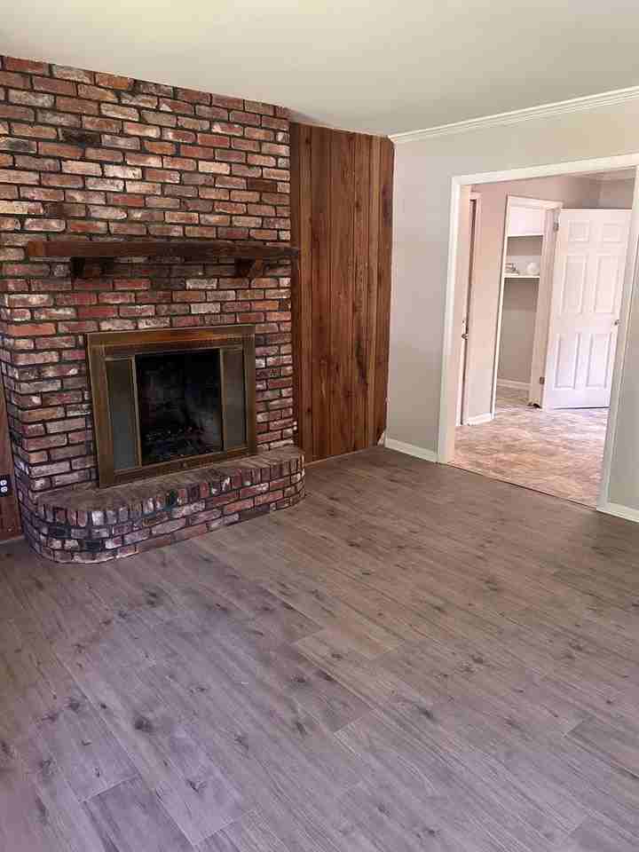 4380 Azalea Dr - Photo 3 of 17