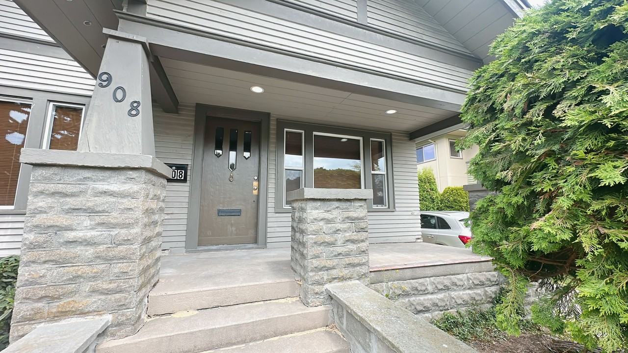 908 Dupont St - Photo 2 of 28