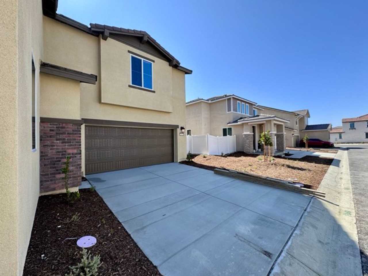 31632 Cobalite Dr - Photo 3 of 50