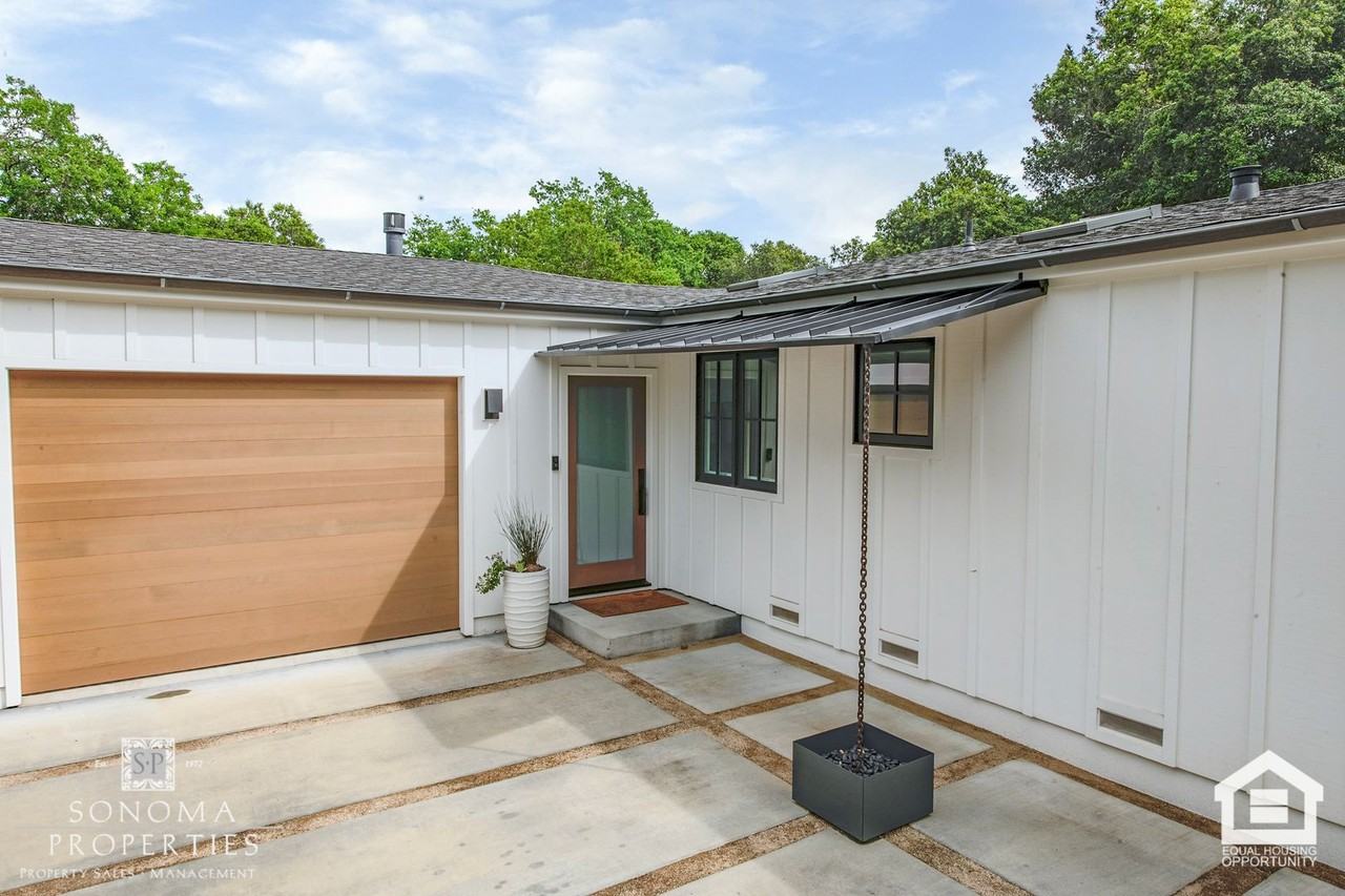 282 Richards Blvd - Photo 5 of 36