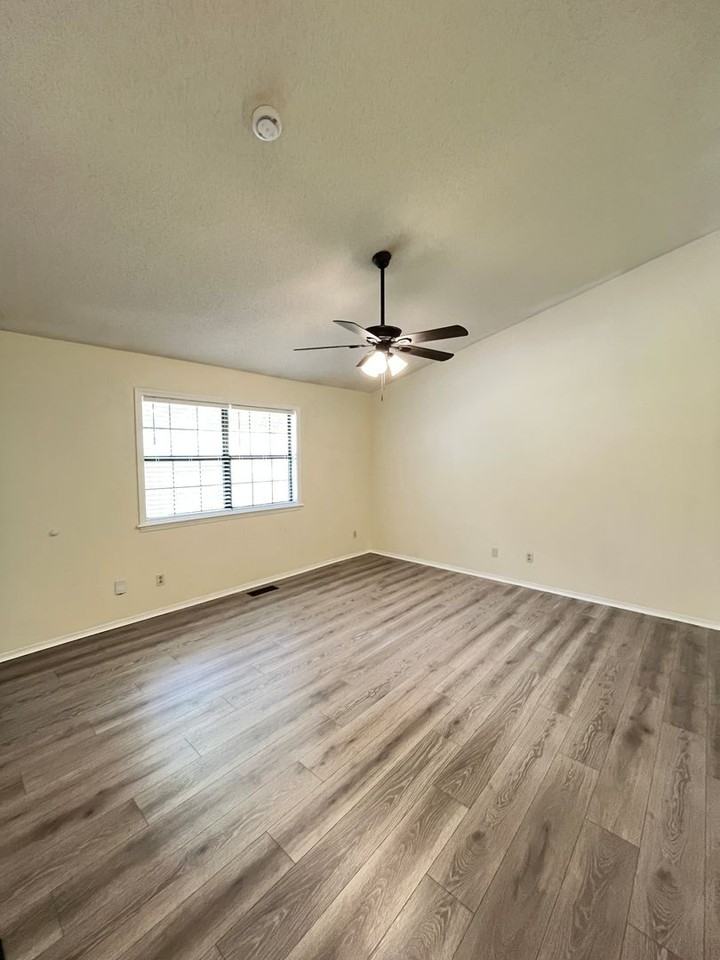2498 W Jane Circle Dr - Photo 4 of 11