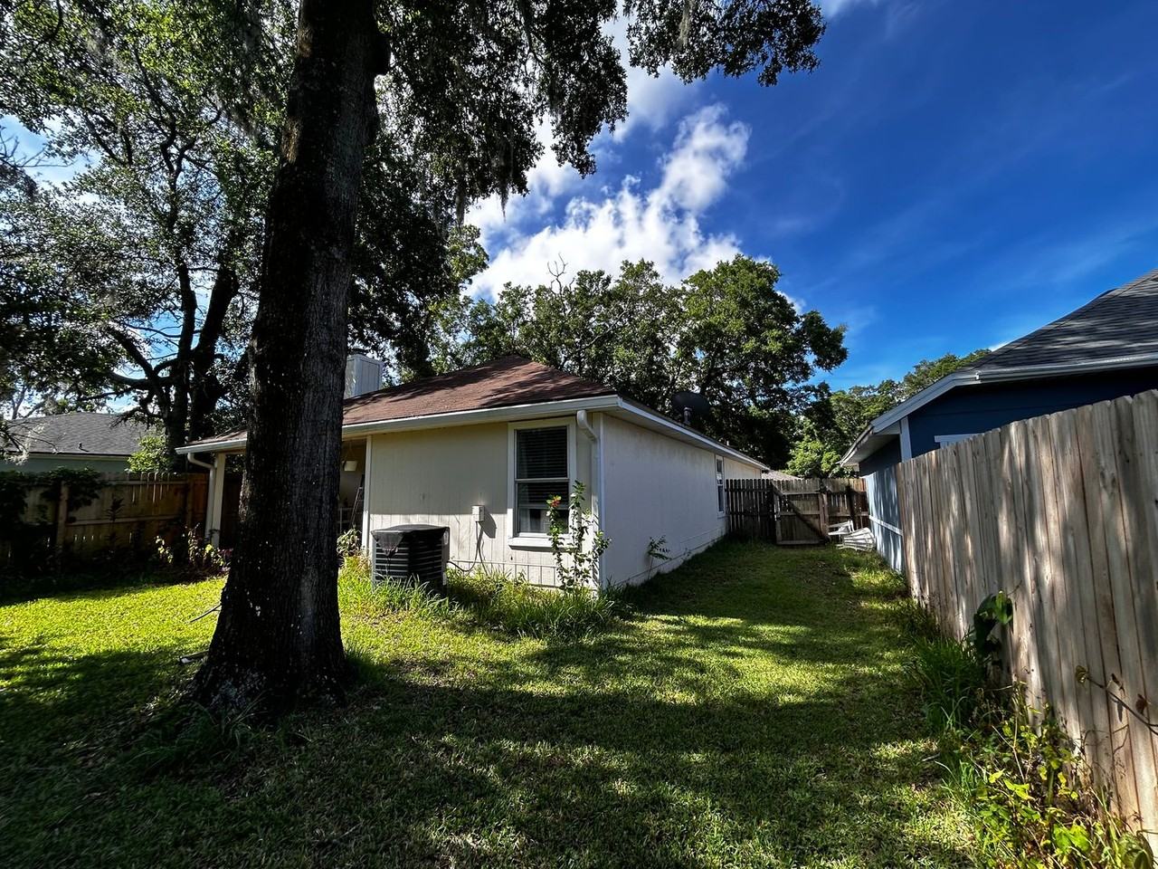 11181 Mikris Dr S - Photo 3 of 20