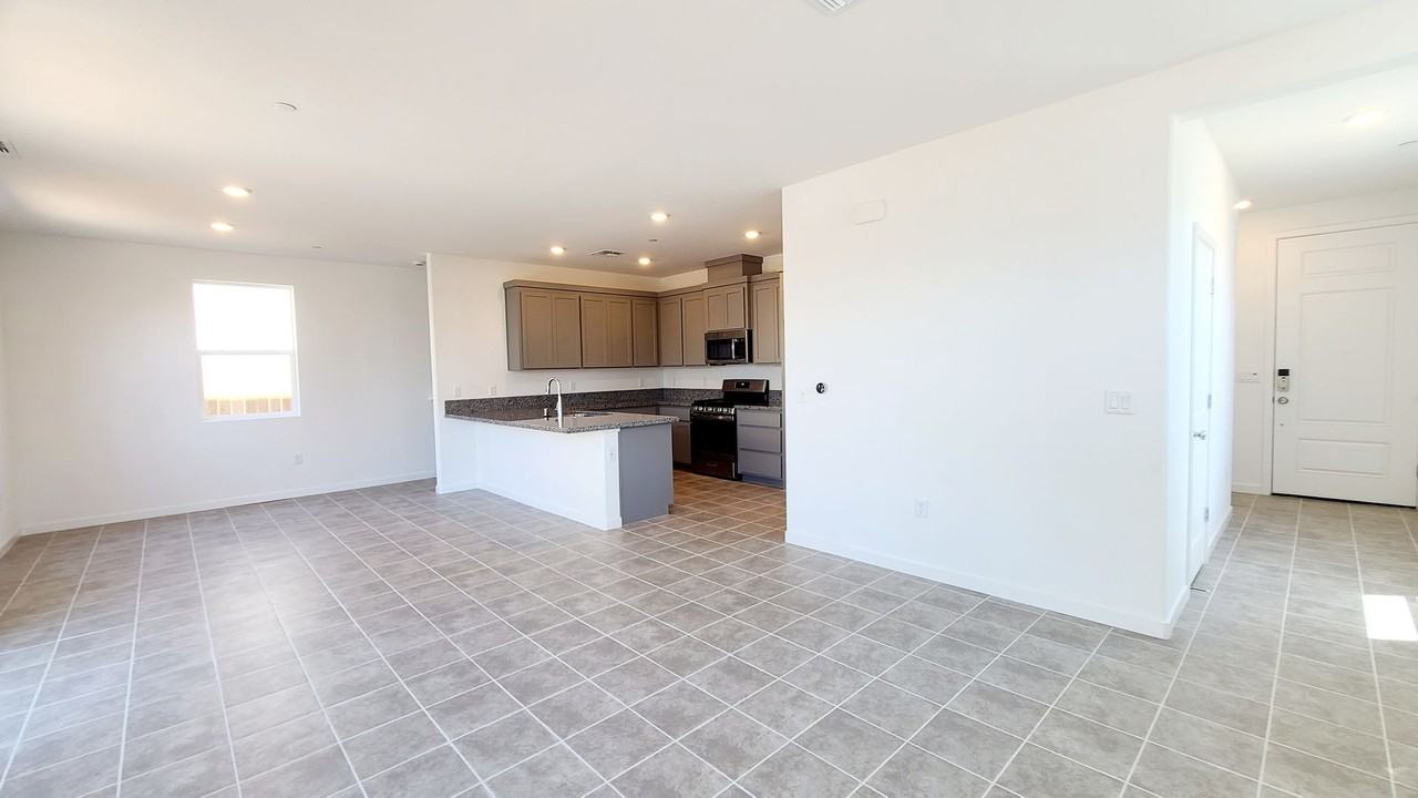 10001 Alpine Gold Way - Photo 4 of 40