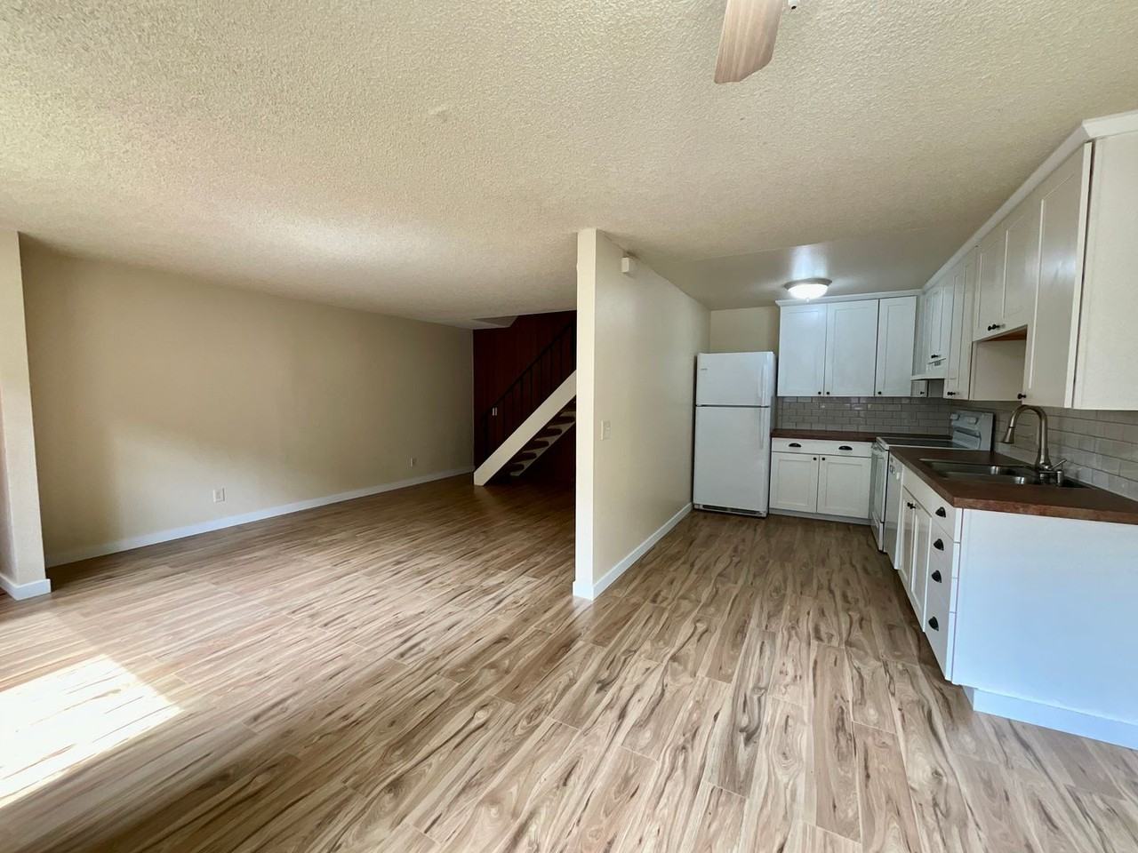 7705 Timber Hill Dr #C - Photo 3 of 23