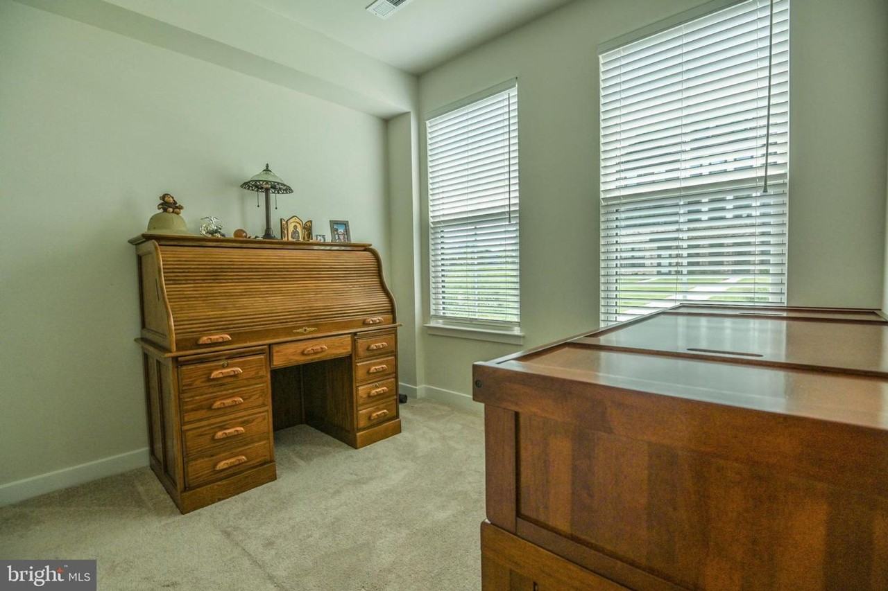 7221 Sprouse Ct - Photo 3 of 15