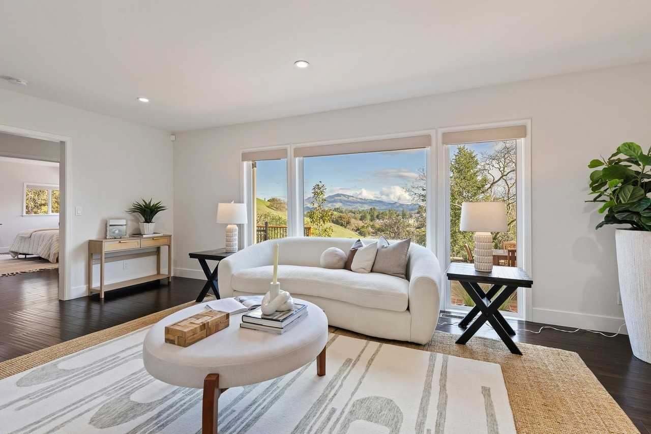 1084 Brown Ave - Photo 2 of 50