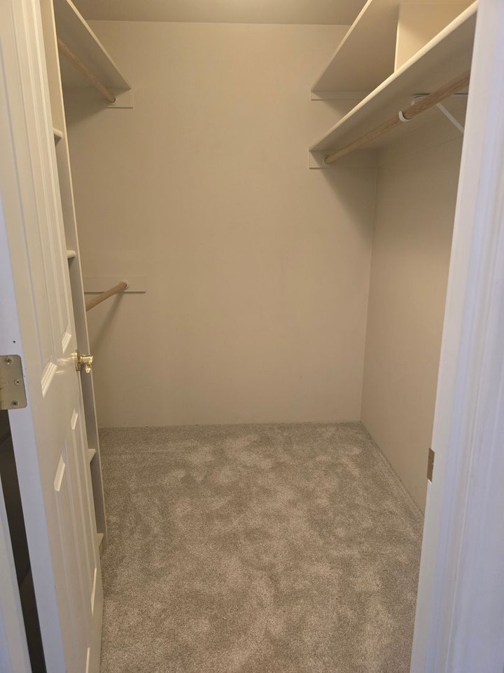 1654 Nunnwood Ln - Photo 4 of 21