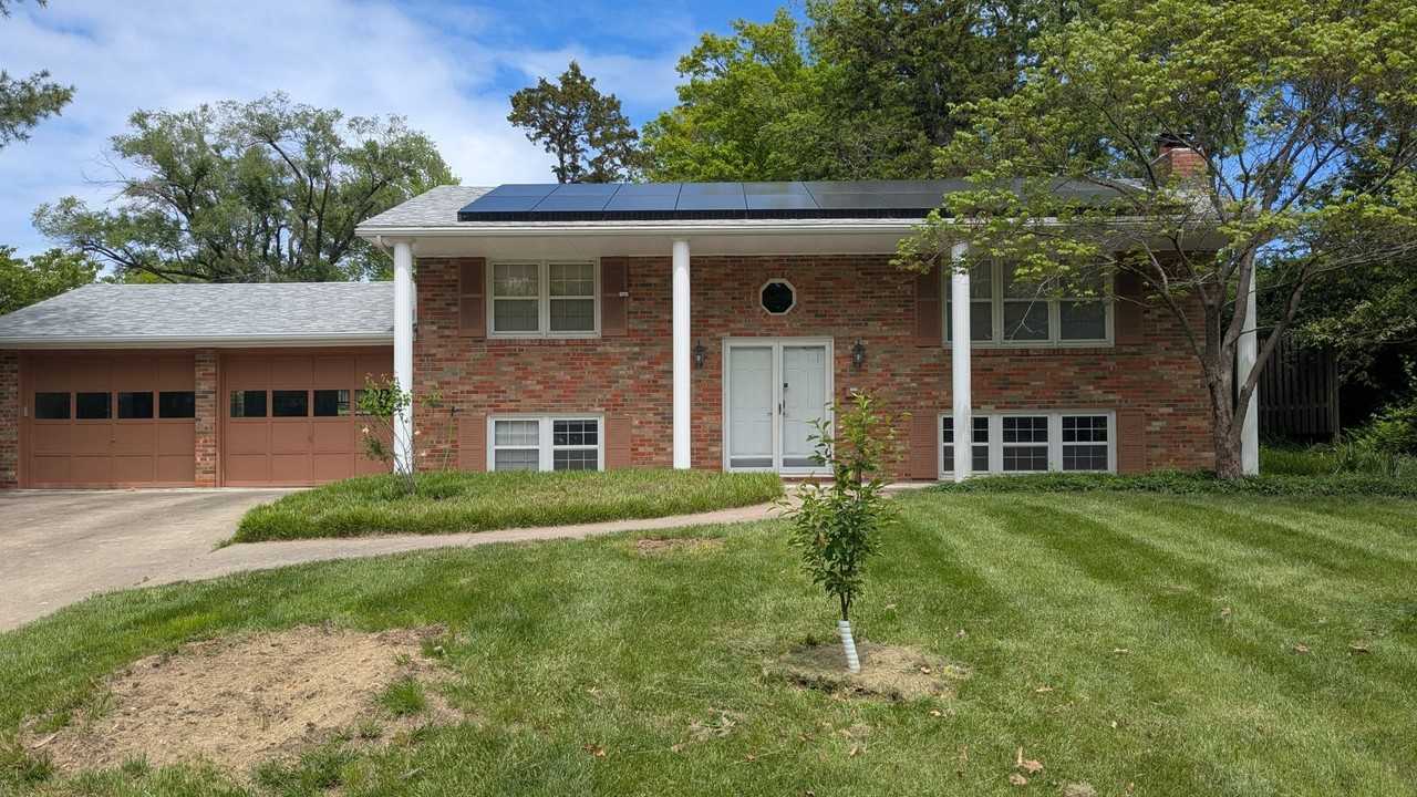 104 Lindell Dr - Photo 2 of 50