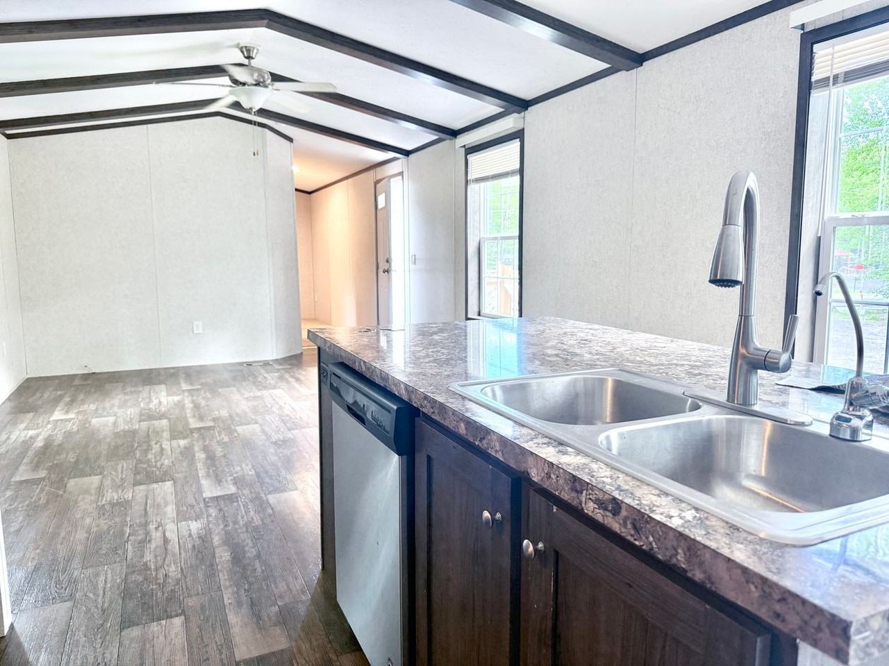 593 Bonny Eagle Rd - Photo 3 of 25