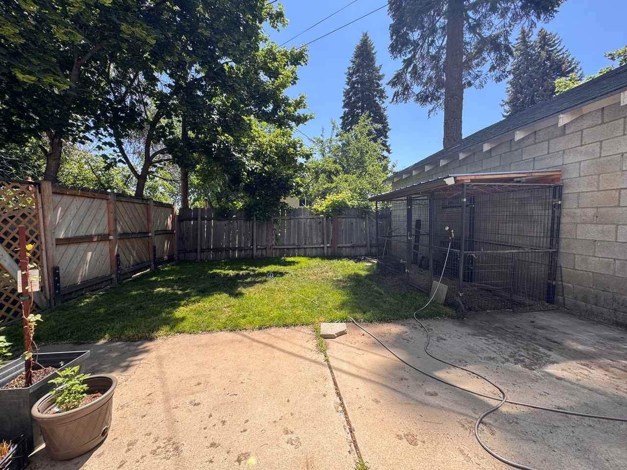 235 S Pine St - Photo 2 of 19