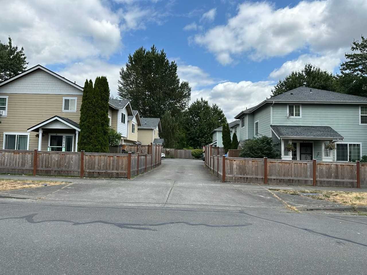 5705 Graham Ave #B - Photo 2 of 15