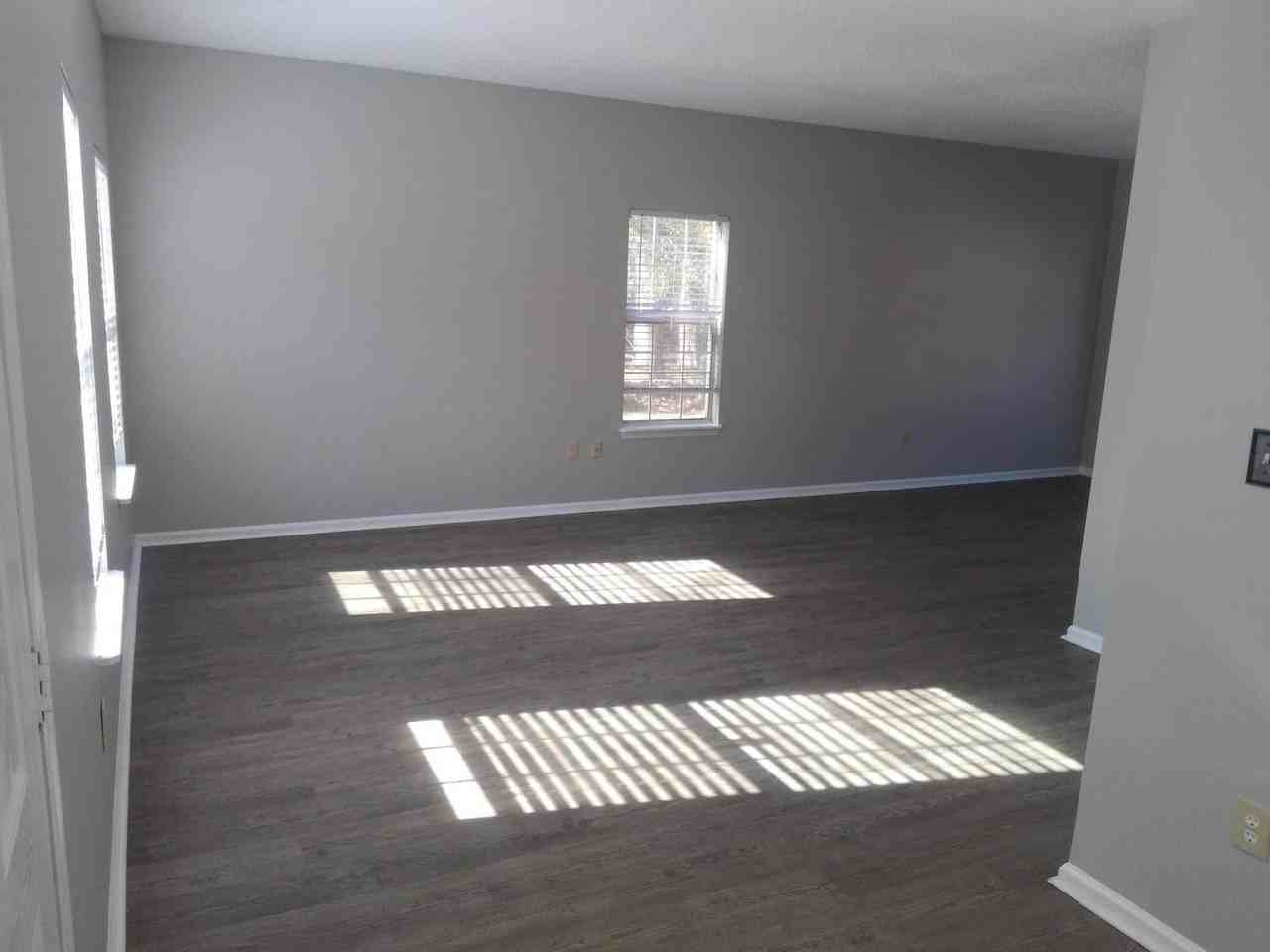 7334 Reynard Ln - Photo 2 of 22