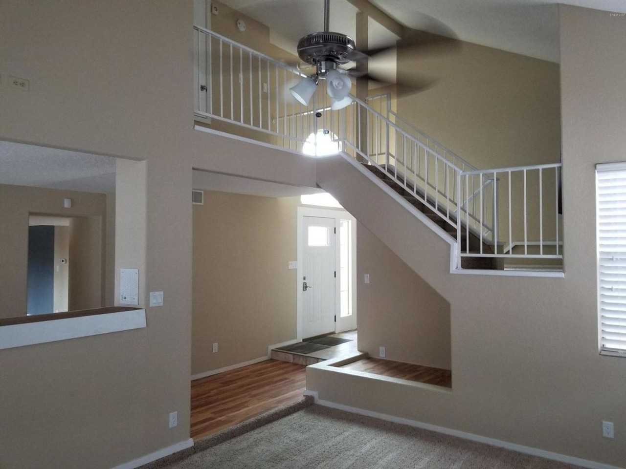 1624 E Chicago St - Photo 5 of 29