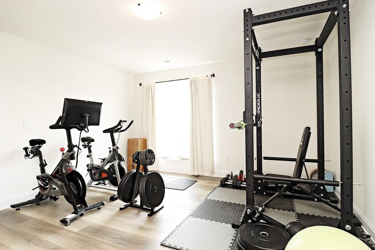 6842 Chancery Ln - Photo 5 of 11