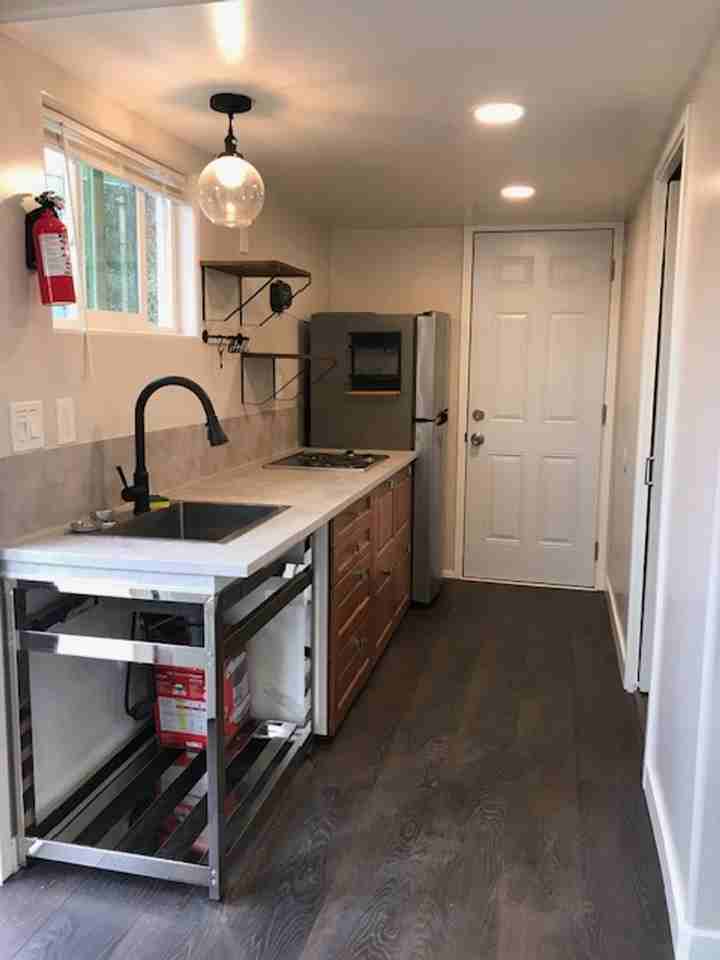 1801 Carob Tree Ln - Photo 7 of 31