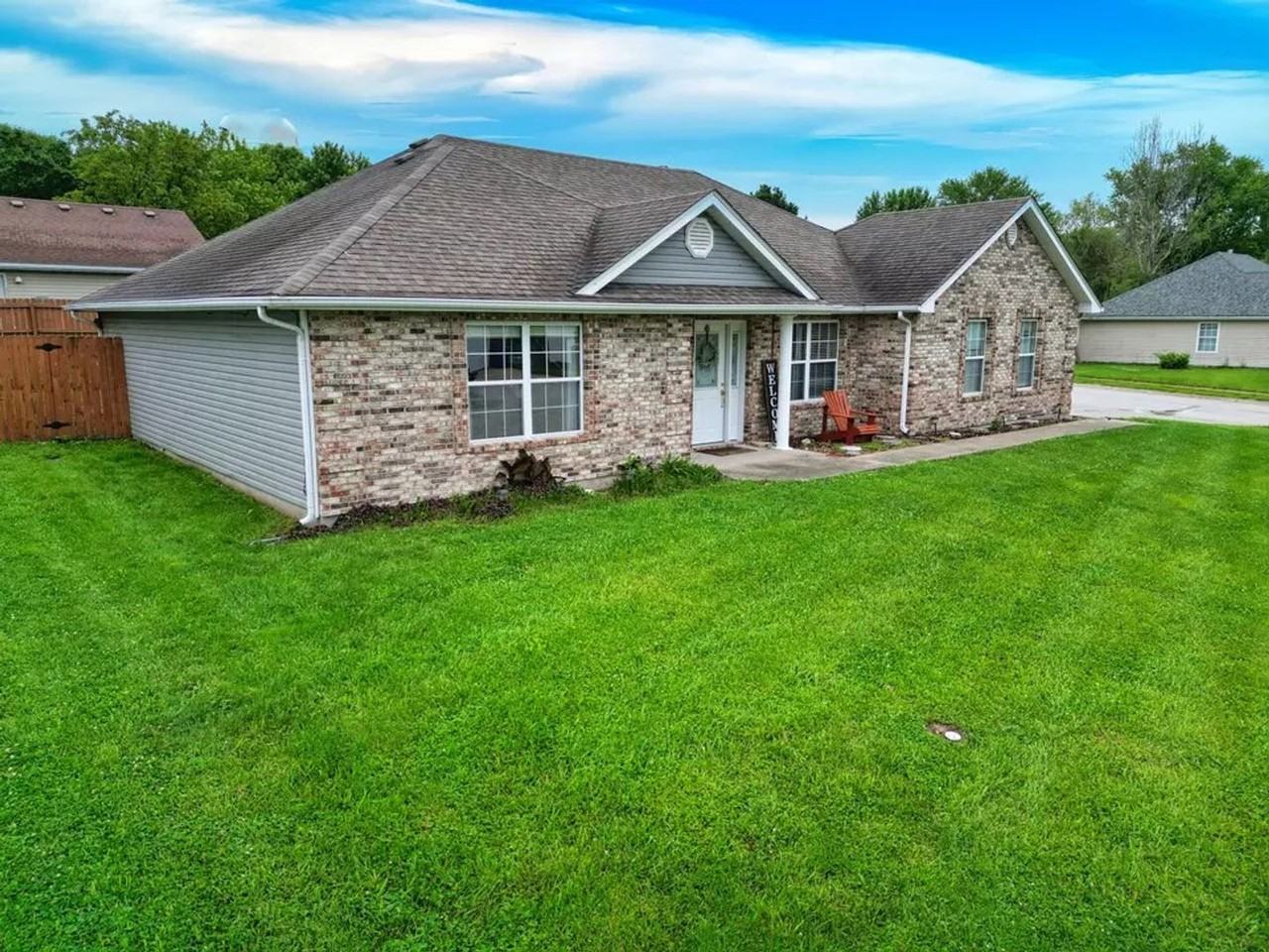 508 Summertime Dr - Photo 2 of 17