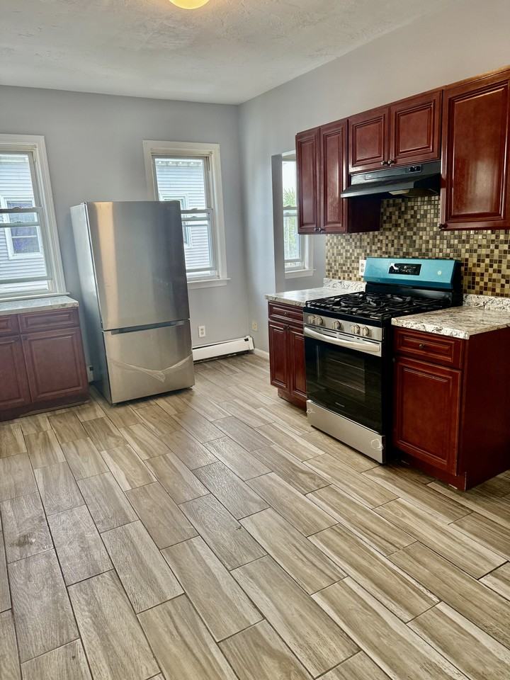 41 Park Street - Photo 3 of 27