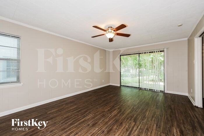 1805 Dorothy Dr - Photo 2 of 16