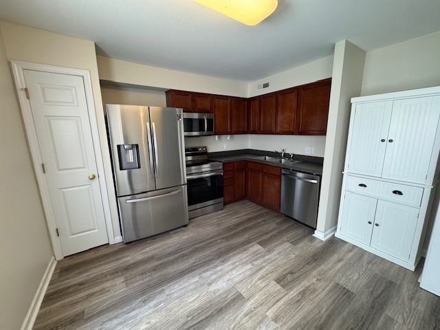 1929 Greenpoint Dr #202 - Photo 2 of 11