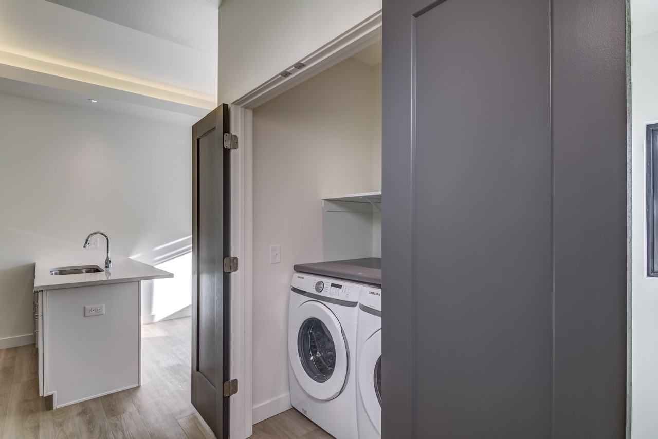 3257 Fairfax St - Photo 2 of 26