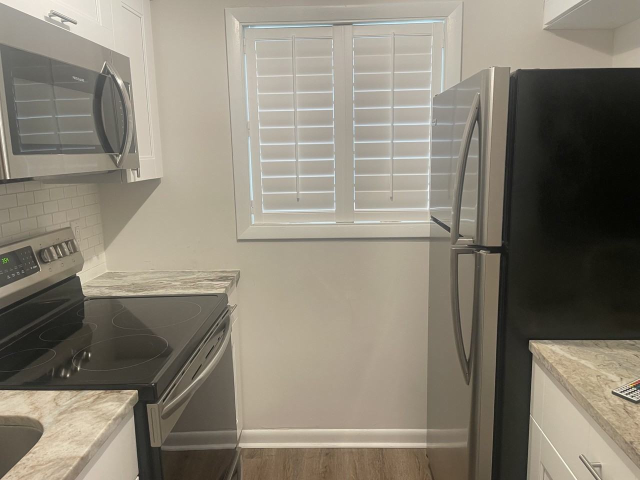 741 W Ocean View Ave #D - Photo 7 of 16