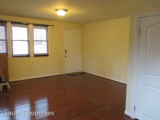 8032 Woodholme Cir - Photo 3 of 21