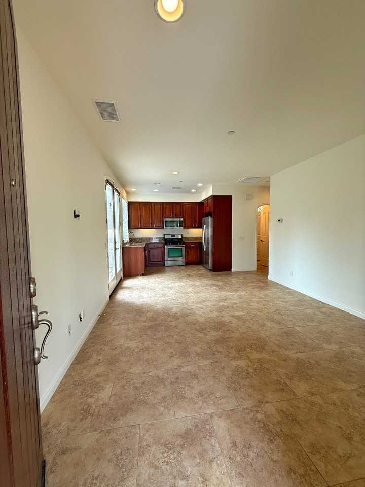 1099 Buena Vista Way - Photo 7 of 10