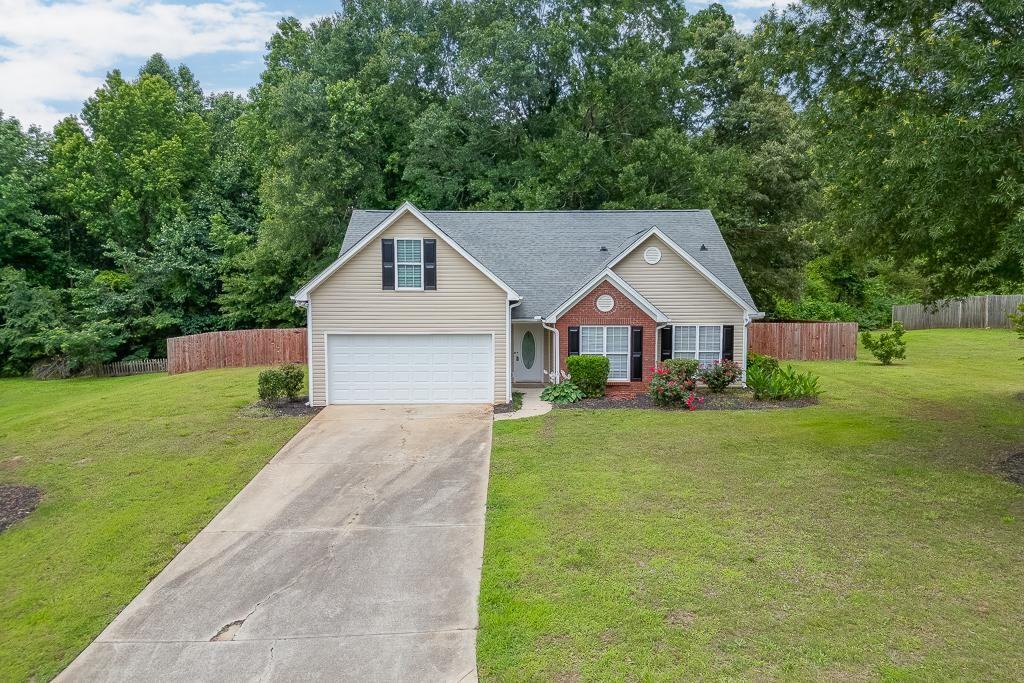 164 Beacon Dr - Photo 3 of 20