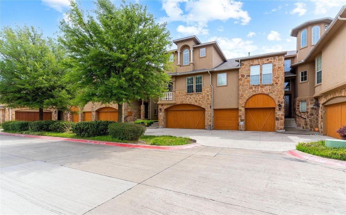 2635 Villa Di Lago ##4 - Photo 2 of 15