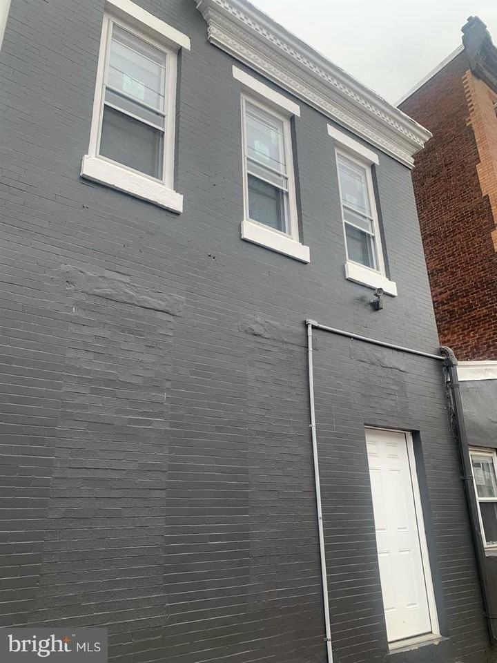 1770 N Mascher St - Photo 3 of 3