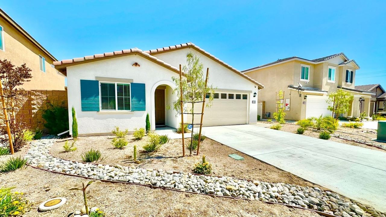 30800 Acappella Dr - Photo 2 of 28