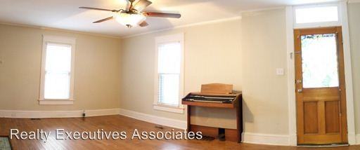 1111 Eleanor St - Photo 3 of 17